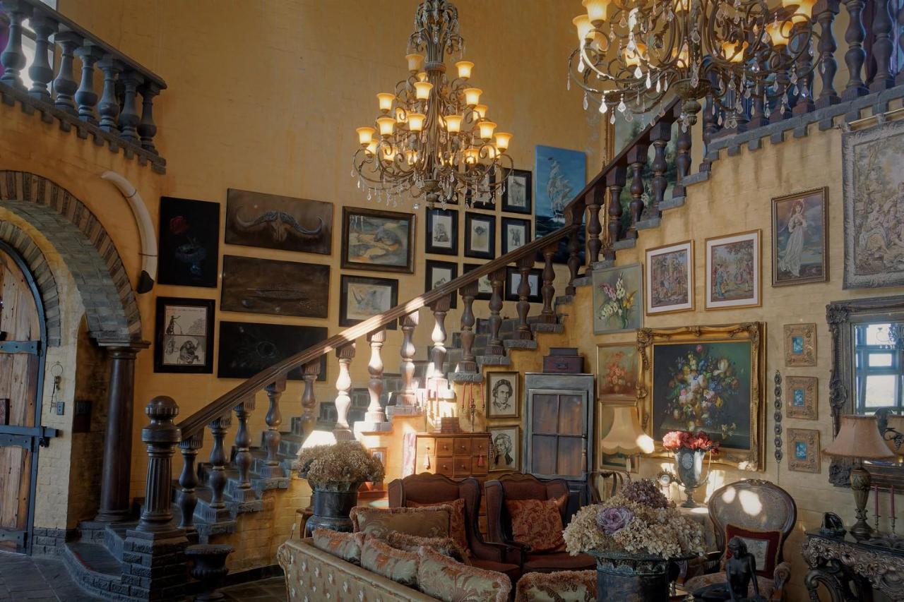 Готель Bygracealone Manor Outeniekwa Екстер'єр фото