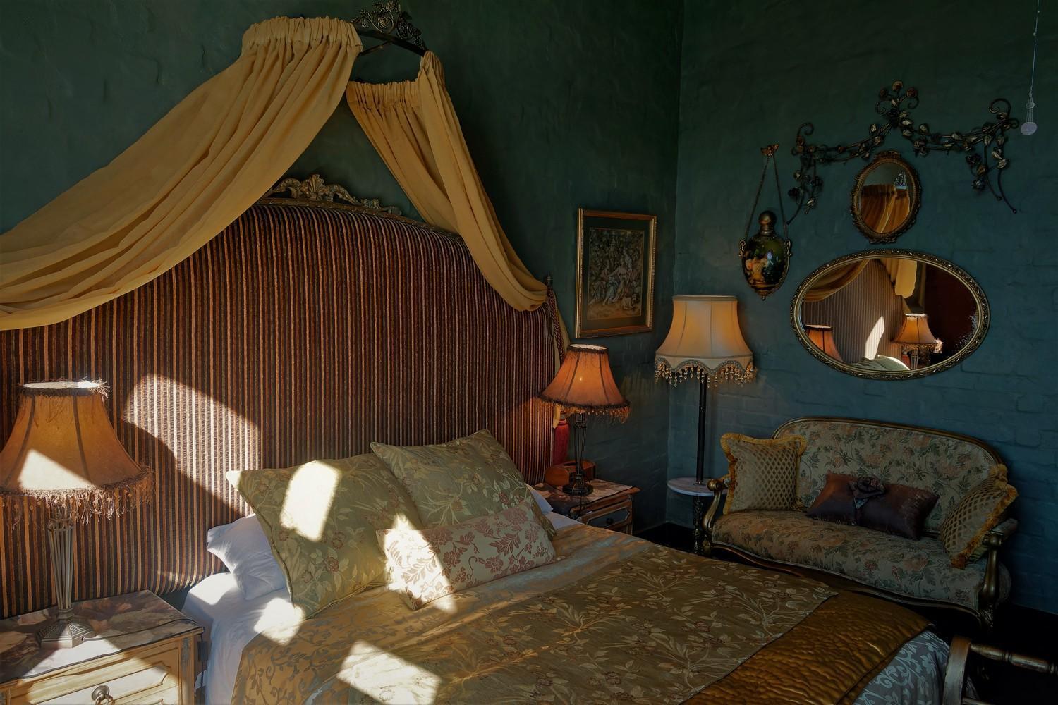 Готель Bygracealone Manor Outeniekwa Екстер'єр фото