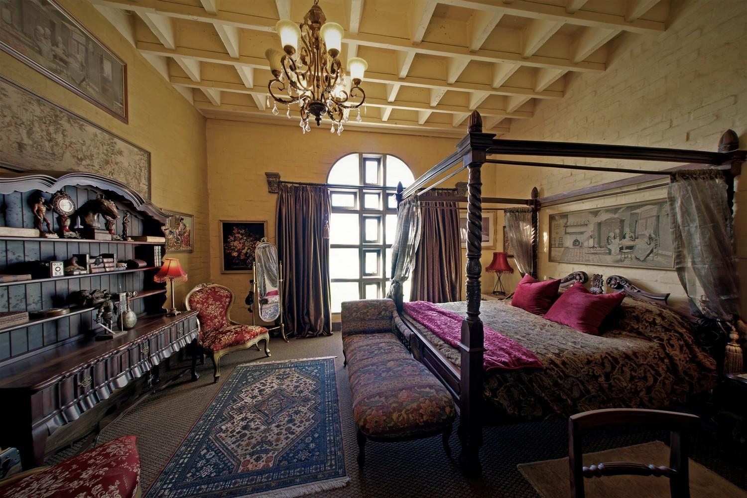 Готель Bygracealone Manor Outeniekwa Екстер'єр фото